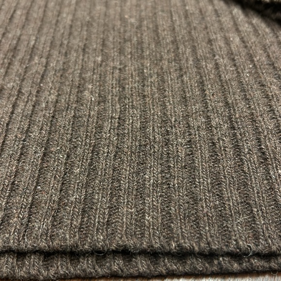 Twin Lakes wool sweater - Picture 5 of 8